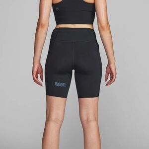 Janji Women's 7" Pace Short NEW WITH TAGS, Size Medium in Black (Midnight)
